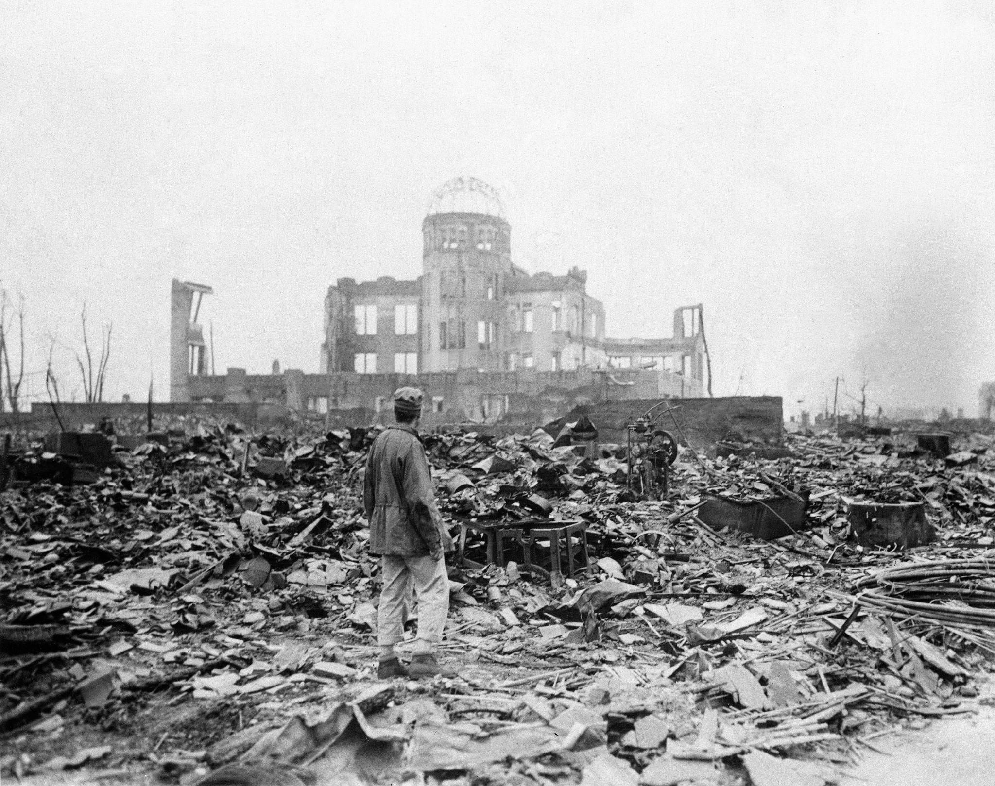 hiroshima-dopo-bombardamento-6-agosto-1945.jpg