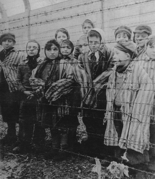 Children_in_the_Holocaust_concentration_camp_liberated_by_Red_Army.jpg